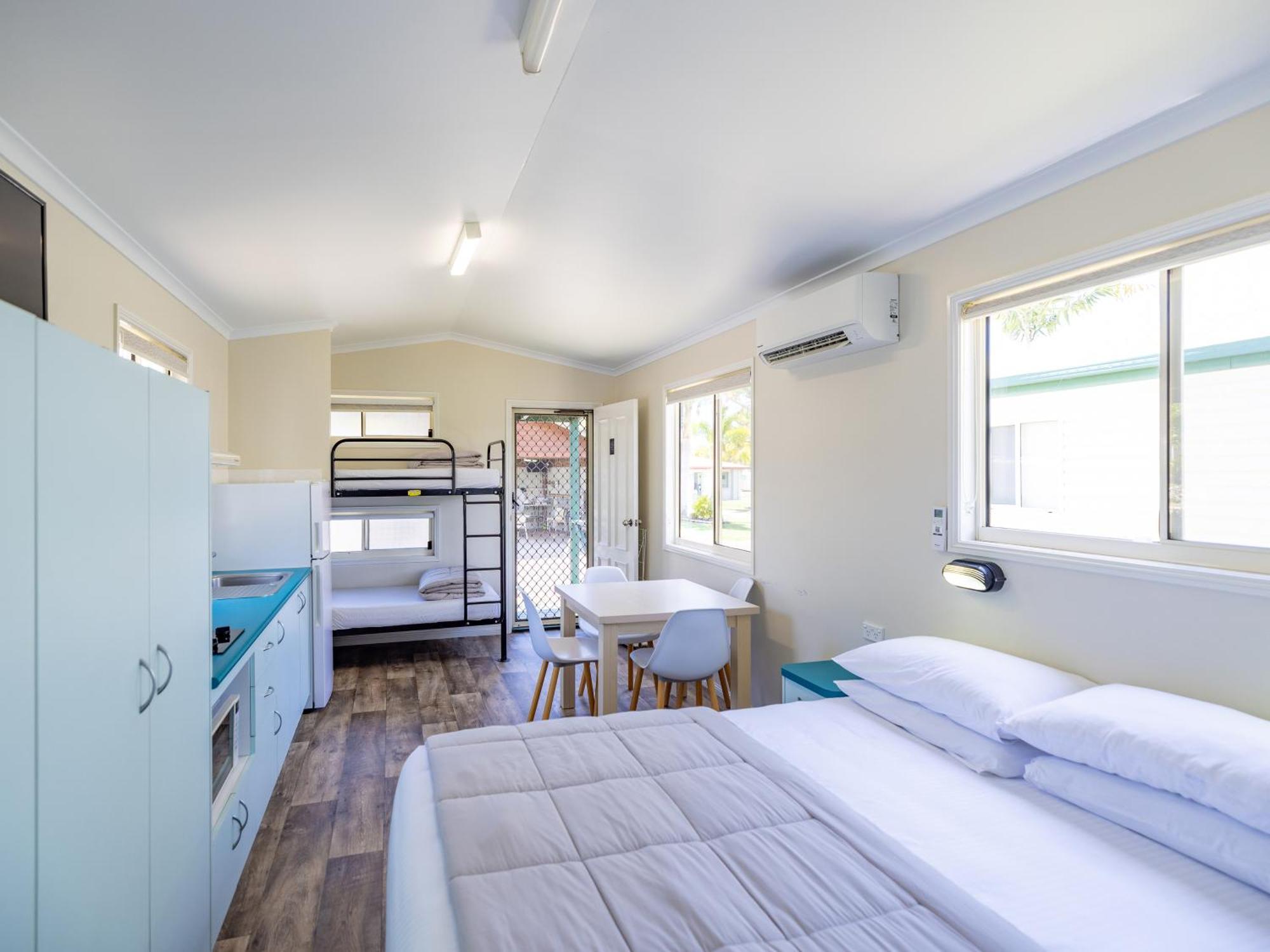 Nrma Capricorn Yeppoon Holiday Park Kinka Beach Bilik gambar